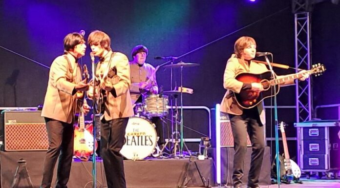 Phantastische THE CAVERN BEATLES-Tributeband sorgte in Kürten für Beatles-Mania