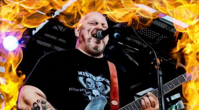 Gitarrengenie JP Kok von der HISTORY X-Coverband freut sich auf sein großes Band-Jubiläum