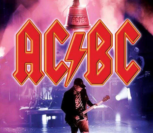 AC/BC rockte mit Schweiß, Schmutz und schweren Riffs die GROOVE BAR nieder
